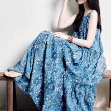 批发超好看独特漂亮裙子女2026新款夏季印花文艺度假风<b class='q'>长款</b><b class='q'>吊带</b>连衣裙