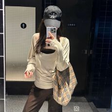 批发早秋搭配一整套2026新款巨好看韩系修身挂脖吊带包臀裙连衣裙子女
