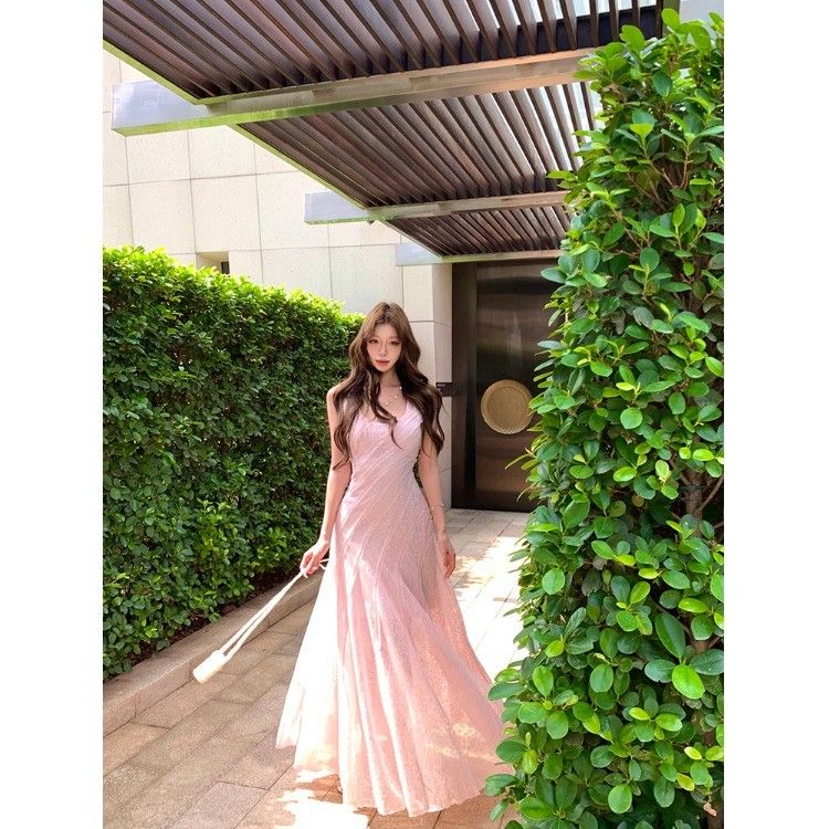 핑크색 u 칼라 민소매 조끼 여성 드레스 여름 몸매 가꾸기 허리 수축 레이스 치마 디자인 센스 핫걸 한 마디 롱 스커트