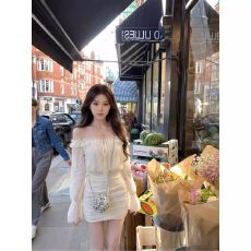 批发纯欲风一字肩春季褶皱连衣裙女早春新款荷叶边修身显瘦包臀<b class='q'>短裙</b>