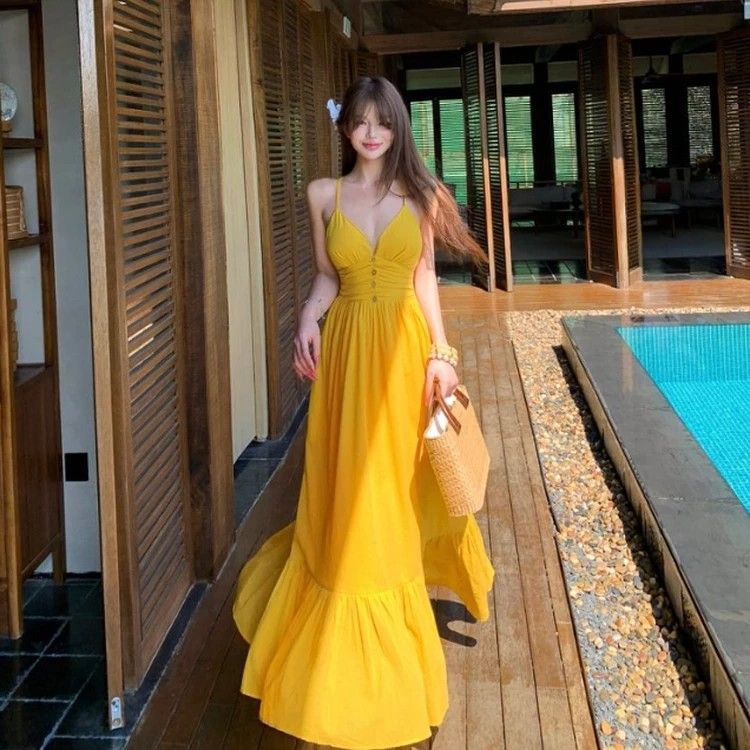 아름다운 도파민 밝은 황색 슬립 단추 백리스 슬립 요정 롱 스커트 섬 휴가 바람 모래 해변 치마
