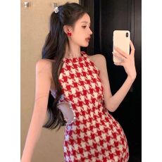 批发<b class='q'>小礼服</b>女甜辣风性感生日派对宴会连衣裙千鸟格珍珠针织挂脖吊带裙