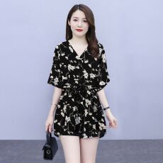 批发胖MM遮肚子显瘦洋气时尚套装大码女装夏天短袖<b class='q'>短裤</b>印花减龄两件套