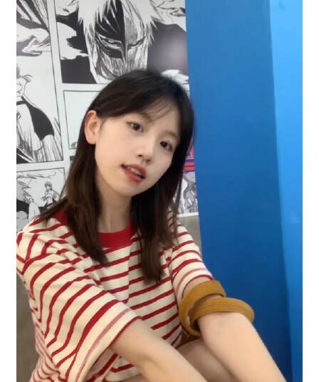 빅 사이즈 여성 의류 순면 스트라이프 반팔 티셔츠 여름 2026 새로운 자수 꽃에서 길다 루즈핏 라운드 넥 맨위