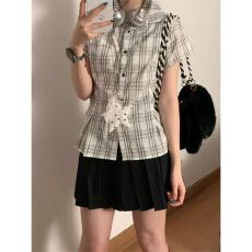 批发韩系少女星星纽扣格子正肩短袖<b class='q'>衬衫</b>女夏季新款小个子修身短款上衣