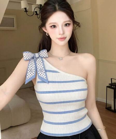 도파민 파란색 스트라이프 비스듬한 어깨 니트 캐미솔 여름 얇은 스타일 순수한 욕망 핫걸 바람 오프숄더 민소매 맨위