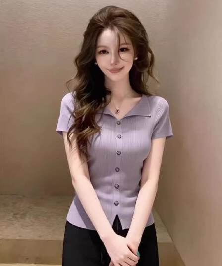 폴로 칼라 단추 얼음 실크 반팔 티셔츠 여성 2026 여름 새로운 니트 스웨터 패션 연령 감소 몸매 가꾸기 슬림해 보이는 맨위