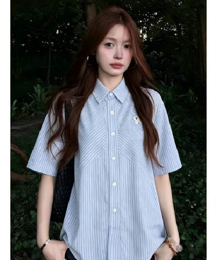 파란색 스트라이프 동물 자수 반팔 여성 셔츠 여름 한 부서 루즈핏 슬림해 보이는 패치워크 캐주얼 다용도 맨위