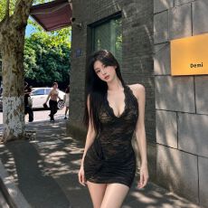 批发韩式纯欲蕾丝纽结露背性感<b class='q'>连衣裙</b>女夏季新款高级感收腰辣妹挂脖裙