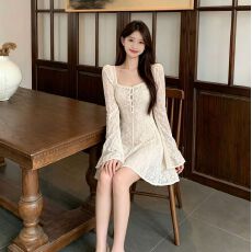 批发法式方领蕾丝连衣裙女春秋风喇叭长袖收腰显 A字短款裙气质氛围感