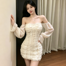 批发抹胸灯笼袖<b class='q'>连衣裙</b>女绝美一字肩修身时尚包臀短裙纯欲性感蕾丝花边