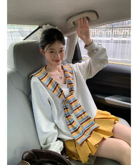 긴팔 티셔츠 후드티 여성 이른 봄 새로운 트렌디 스트라이프 숄 페이크 레이어드 루즈핏 V넥 한국 스타일 맨위