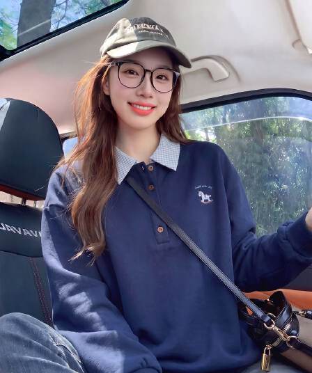 빅 사이즈 여성 의류 200 kg 얇은 스타일 후드티 여성 의류 봄 가을 새로운 자수 POLO 칼라 새로운 맨위