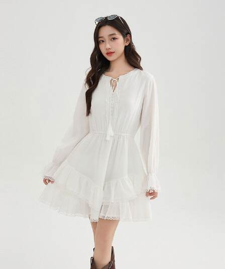 천 실크 주름 네리 참나무 늑골 소녀 센스 홀로우 아웃 레이스업 v 칼라 허리 수축 프릴 화이트 쇼트 스타일 드레스
