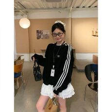 批发卫衣女春秋新款薄款三道杠假两件宽松<b class='q'>刺绣</b>花<b class='q'>蕾丝</b>圆领上衣