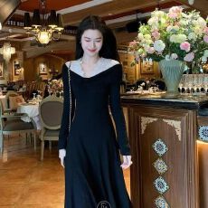 批发红色圣诞穿搭法式针织<b class='q'>连衣裙</b>2026秋冬蕾丝一字肩生日千金加绒长裙