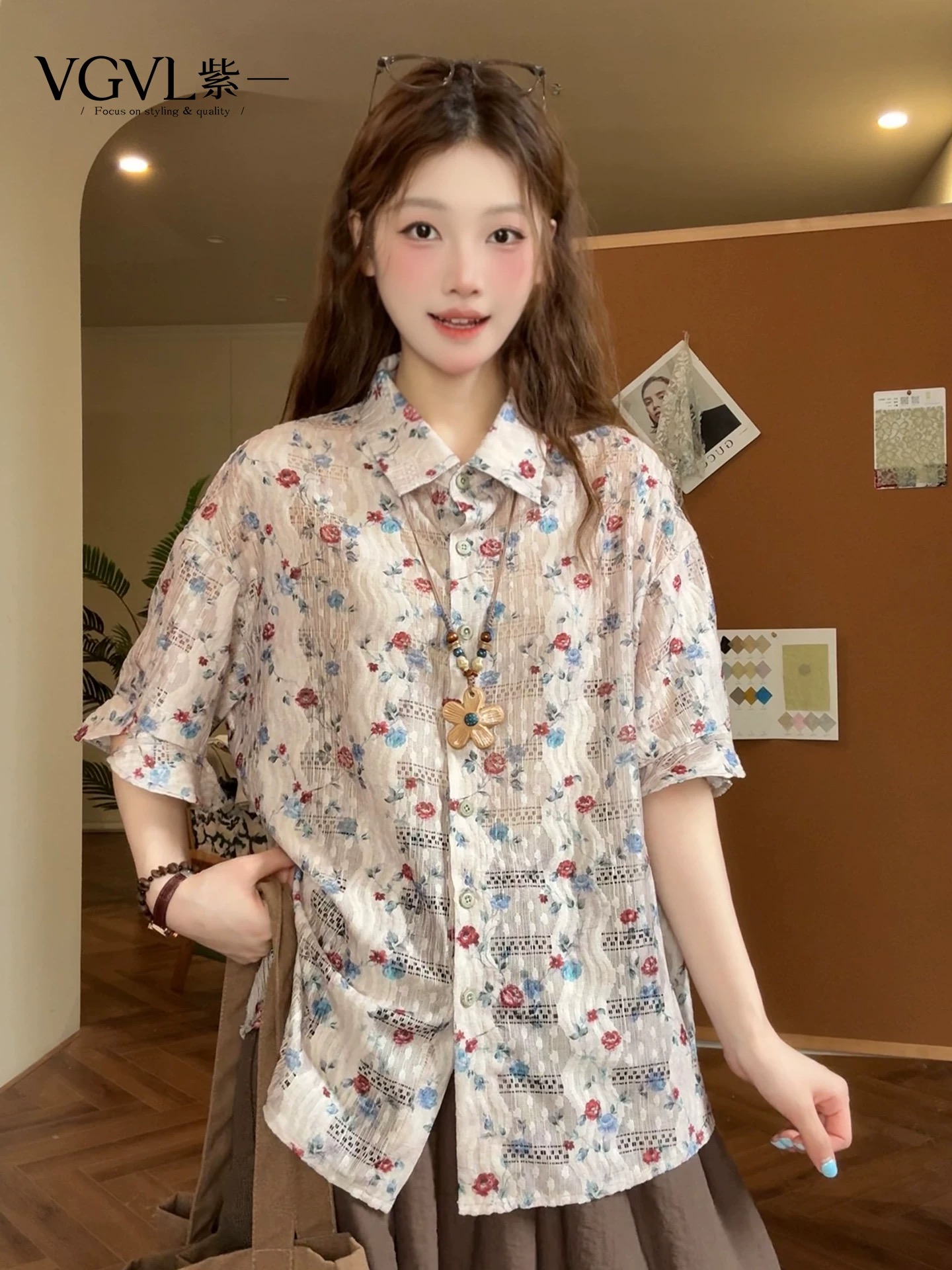 라운드 맨위 여름 디자인 센스 캐주얼 꽃무늬 프린트 레트로 홀로우 아웃 홍콩 느낌 다용도 셔츠
