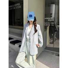 批发实拍2026年春季新款休闲西装<b class='q'>外套</b>女韩系设计感小众宽松慵懒风西服