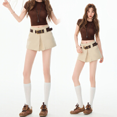 批发2025新款经典浅卡其设计感压褶开叉半身裙女高腰显瘦短裙A字裙裤