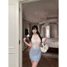 批发银扣小香浅蓝色收腰包臀<b class='q'>裙</b>女气质温柔<b class='q'>半身裙</b>高腰短<b class='q'>裙</b>2026年新款潮