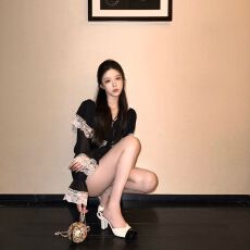 批发轻魅缪斯系带蕾丝荷叶边<b class='q'>长袖</b>开衫衬衫女法式气质纯欲小衫短款