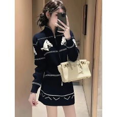 批发<b class='q'>黑色</b>提花毛衣套装女2025新款深冬穿搭一整套<b class='q'>针织</b>上衣半身裙两件套