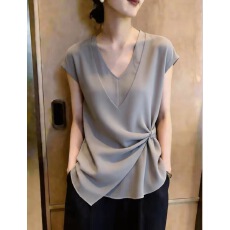 批发设计感系带V领短袖<b class='q'>衬衫</b>女夏通勤风干练上上衣好看时尚高级2026年
