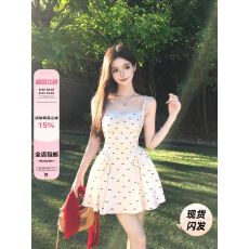 批发画解WAHJU 红桃少女 千金风蝴蝶结印花设计收腰显瘦吊带<b class='q'>连衣裙</b><b class='q'>夏</b>