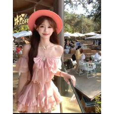 批发2026<b class='q'>春</b>夏新款一字肩雪纺上衣+花苞短裤配珍珠腰链套装