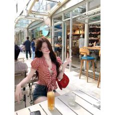 批发白水女 恩妃欧尼 红色格纹衬衫女蕾丝吊带<b class='q'>套装</b>韩系纯欲V领上衣