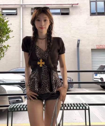 항구 바람 레트로 레오파드 무늬 슬립 반팔 오픈 가디건 여성 스트랩 투피스 세트 여름 새로운 허리 수축 슬림해 보이는 다용도 맨위
