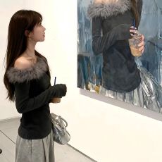 批发韩系毛毛拼接斜领长袖女纯欲时髦感<b class='q'>露肩</b>打底