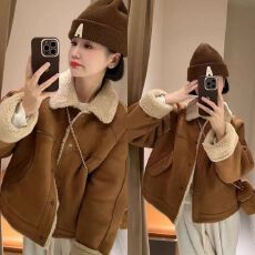 批发韩版短款羊羔毛外套女复古加厚皮毛一体宽松小个子<b class='q'>机车</b>服夹克上衣