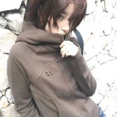 批发纯棉复合棕色<b class='q'>卫衣</b>女连帽秋冬设计感修身显瘦<b class='q'>短款</b>外套上衣