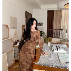 批发2026港风复古网纱印花长款<b class='q'>连衣裙</b>修身纯欲立体<b class='q'>提花</b>复古收腰鱼尾裙