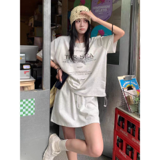 批发韩版<b class='q'>休闲</b>运动风<b class='q'>套装</b>女夏季宽松减龄抽绳短袖包臀A字短裙两件套