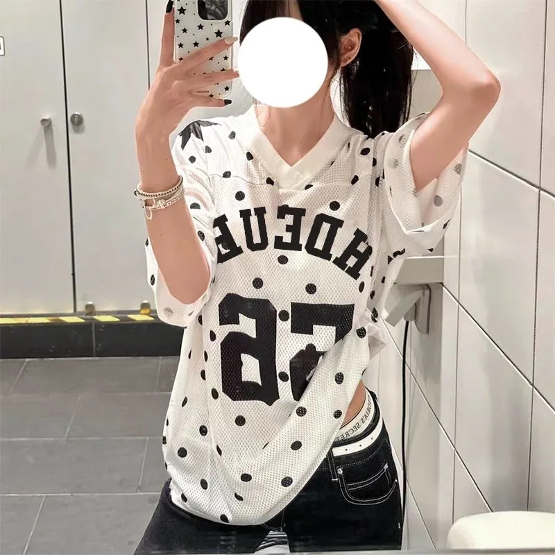 한 부서 패션 디자인 새로운 리브 네클라인 패션 알파벳 프린트 V넥 반팔 여성