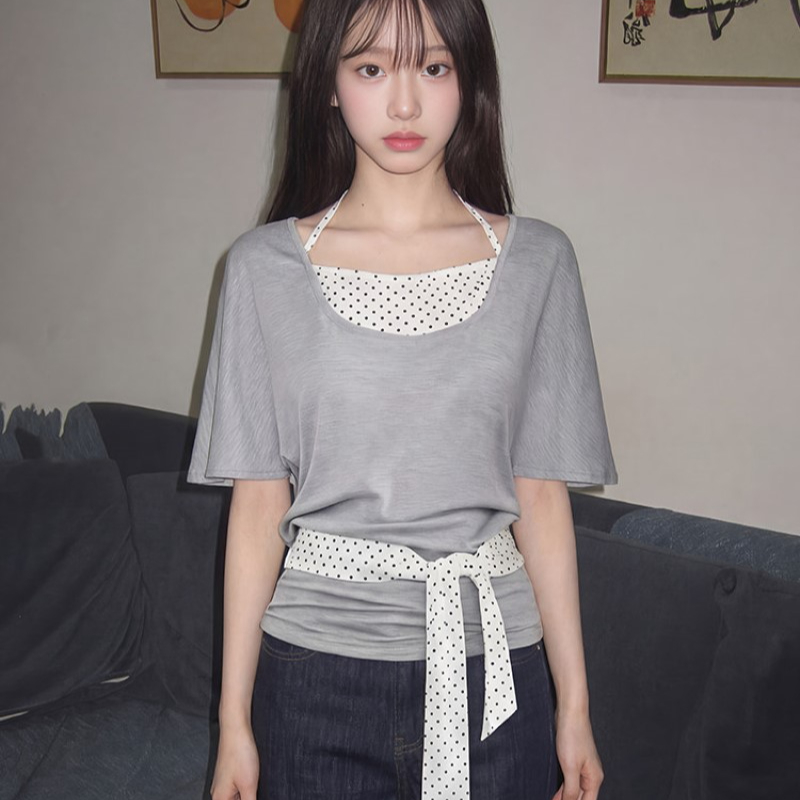 한 부서 레트로 행침 목 티셔츠 여성 여름 느긋한 배트윙 소매 페이크 레이어드 도트 무늬 반팔 핫걸 슬림해 보이는 맨위