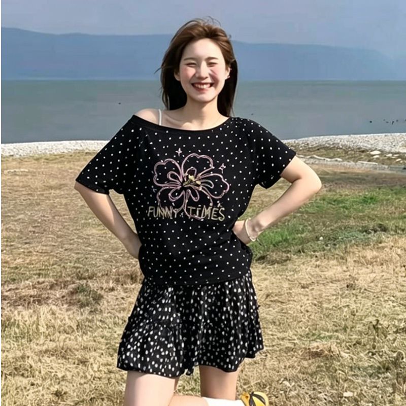여름 새로운 한 부서 도트 무늬 비스듬한 칼라 오프숄더 프린트 섹션 반팔 티셔츠 여성