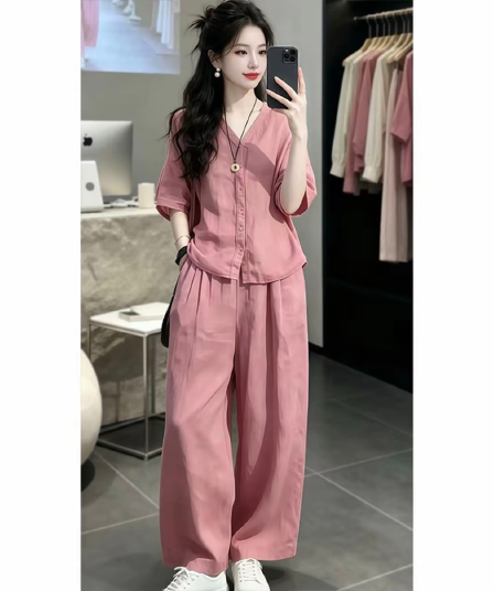 패션 세트 여성 2026 여름 새로운 대양 품격 루즈핏 슬림해 보이는 반팔 셔츠 와이드 레그 팬츠 캐주얼 투피스 세트