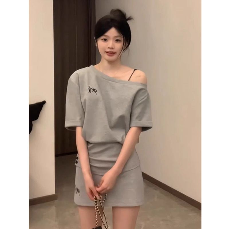 모방 면 사선 무늬 당겨 프레임 스포츠 슈트 여성 여름 루즈핏 패션 반팔 미니 스커트 품격 캐주얼 투피스 세트