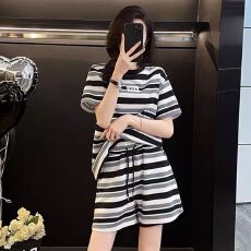 批发洋气时尚运动套装女夏2026休闲条纹短袖短裤两件套宽松减龄跑步服