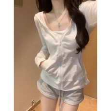 批发miu系白色连帽拉链防晒薄款外套开衫女<b class='q'>春</b>季2026长袖T恤夏季上衣