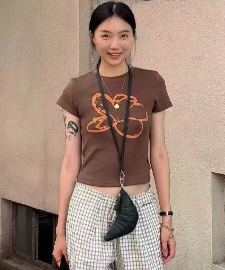 아메리칸 레트로 긍정적 인 어깨 프린트 반팔 티셔츠 여성