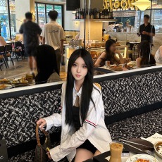 批发韩版新款衬衫女网红三色条纹袖标设计衬衣女