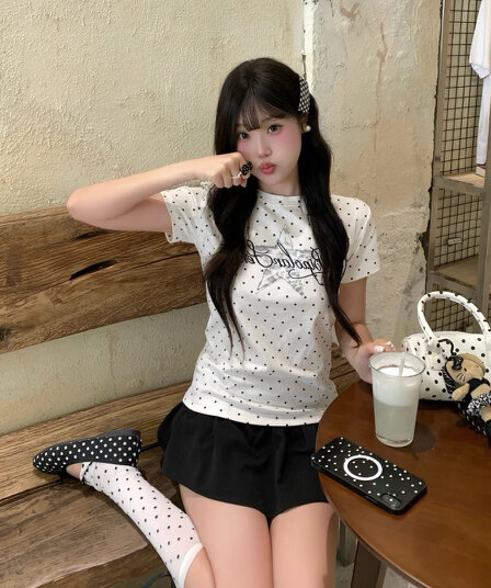 한 부서 여름 새로운 패션 디자인 센스 라운드 넥 도트 무늬 프린트 반팔 맨위