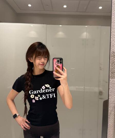 아메리칸 레트로 순면 프린트 몸매 가꾸기 긍정적 인 어깨 라운드 넥 티셔츠 여성
