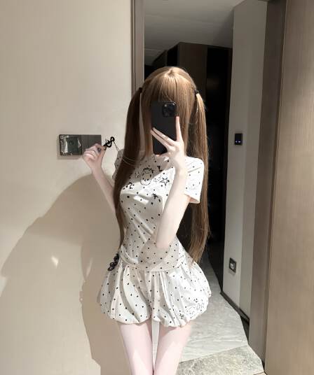 한 부서 새로운 패션 디자인 센스 라운드 넥 도트 무늬 프린트 반팔 맨위