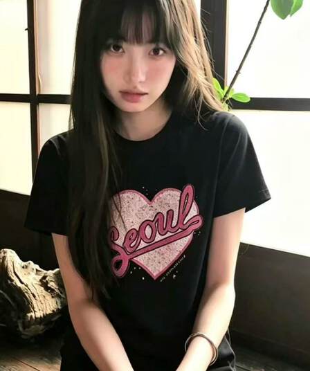 아메리칸 레트로 프린트 긍정적 인 어깨 라운드 넥 반팔 티셔츠 여성
