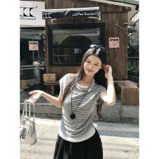 原版面料韩版chic纯欲假两件撞色条纹露肩短袖T恤女